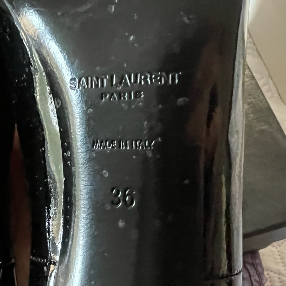 Saint Laurent Glossy Black Heels - Picture 4 of 11